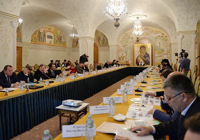 Патриарх: московская программа реставрации храмов эффективнее федеральной
