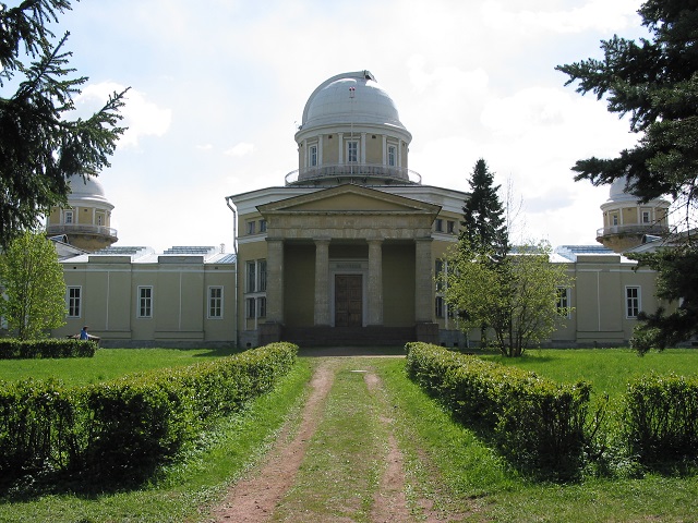 Сама себя охраняет