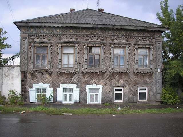 Либо муляж, либо пустырь