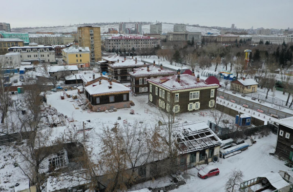 Достопримечательное место с костелом