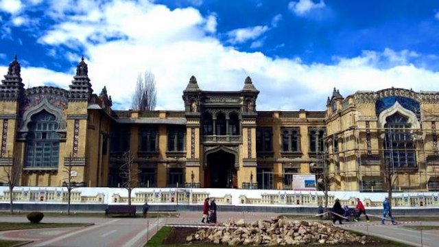 Реставрационно-нарзанный скандал в Кисловодске