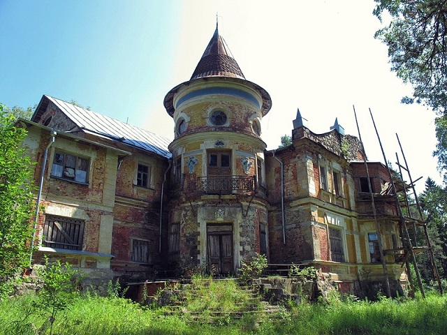 Мародерство в исторических усадьбах 