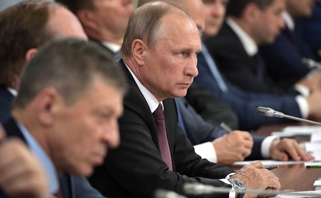 Владимир Путин поддержал идею налоговых стимулов для исторических поселений