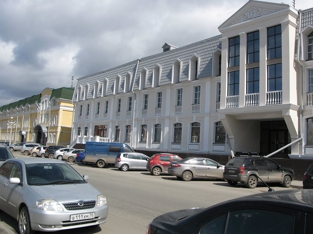 Инвестор суд точит