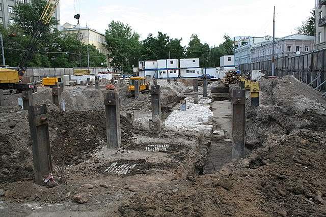 Белый город: стена есть, решения нет