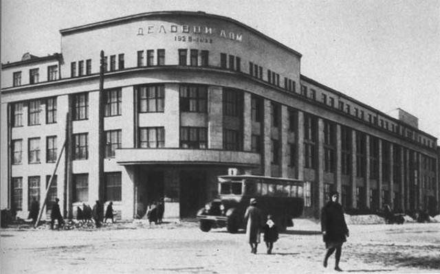 Мэрии Екатеринбурга запретили себя возвысить